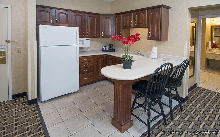 Holiday Inn Express Hotel & Suites Youngstown North-Warren/Niles By Ihg Δωμάτιο φωτογραφία
