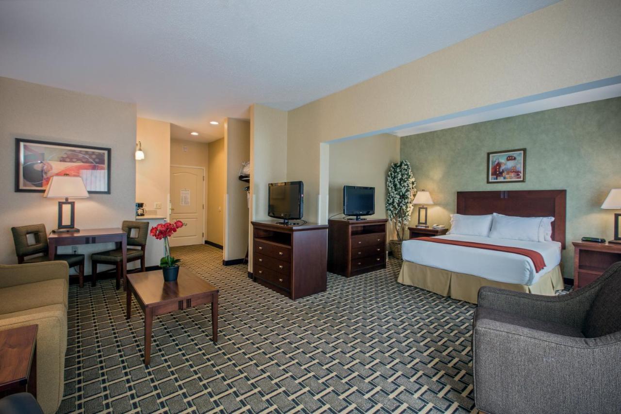 Holiday Inn Express Hotel & Suites Youngstown North-Warren/Niles By Ihg Εξωτερικό φωτογραφία