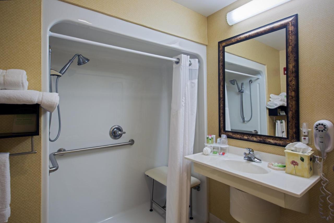 Holiday Inn Express Hotel & Suites Youngstown North-Warren/Niles By Ihg Εξωτερικό φωτογραφία